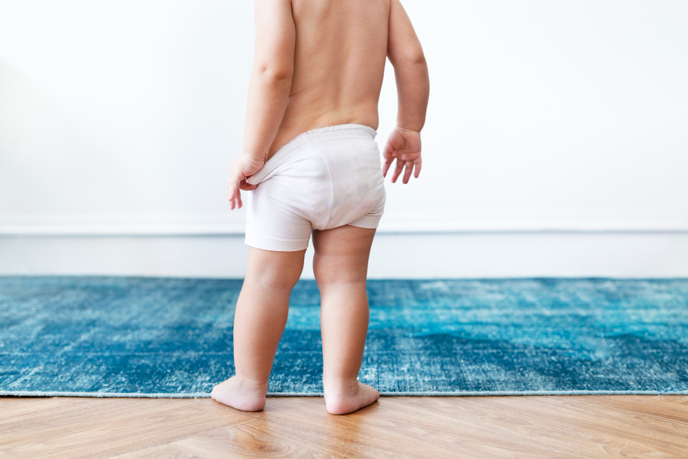 hijo-desnuda-baño-sistema-tactil